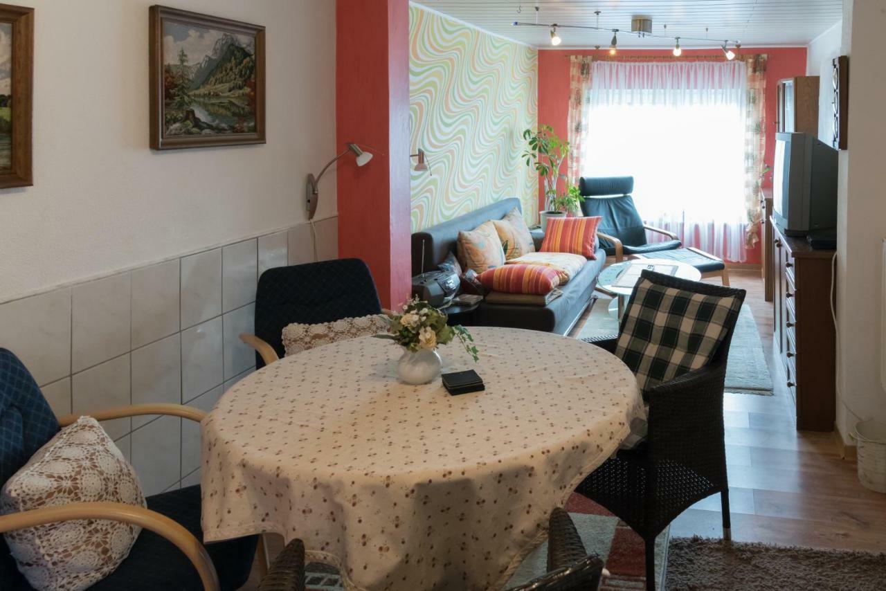 Ferienwohnung Buettner Solms-Oberbiel Dış mekan fotoğraf